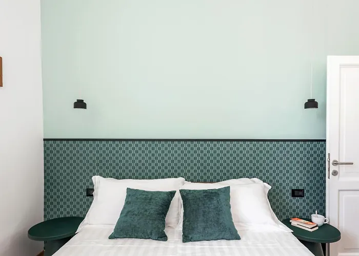 The Rent - Three-room Near Lungotevere Rome