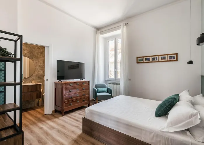 The Rent - Three-room Near Lungotevere