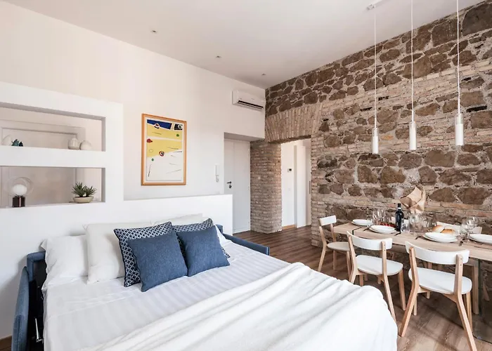 The Rent - Three-room Near Lungotevere *